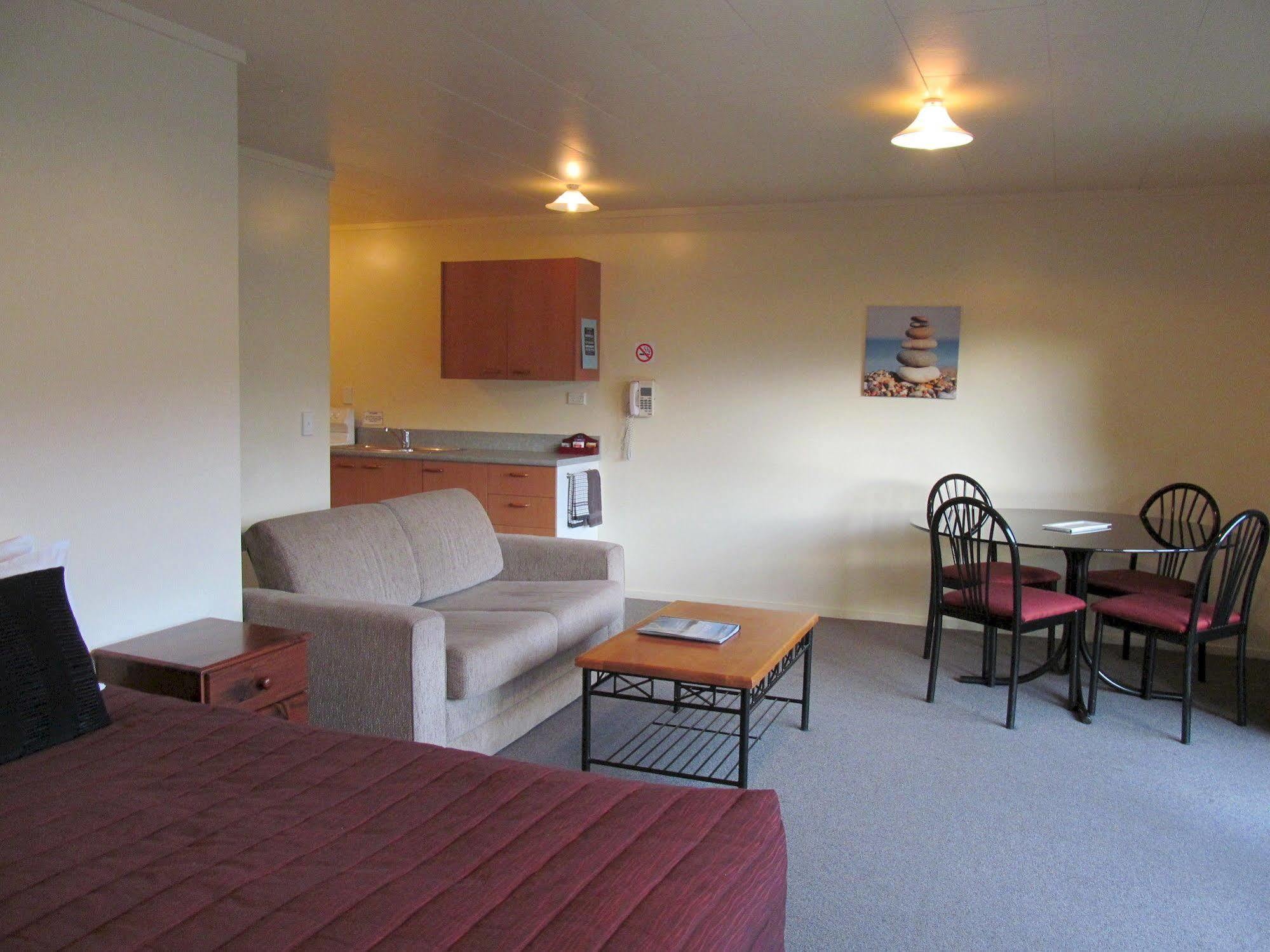 Wanaka Heights Motel Exterior foto